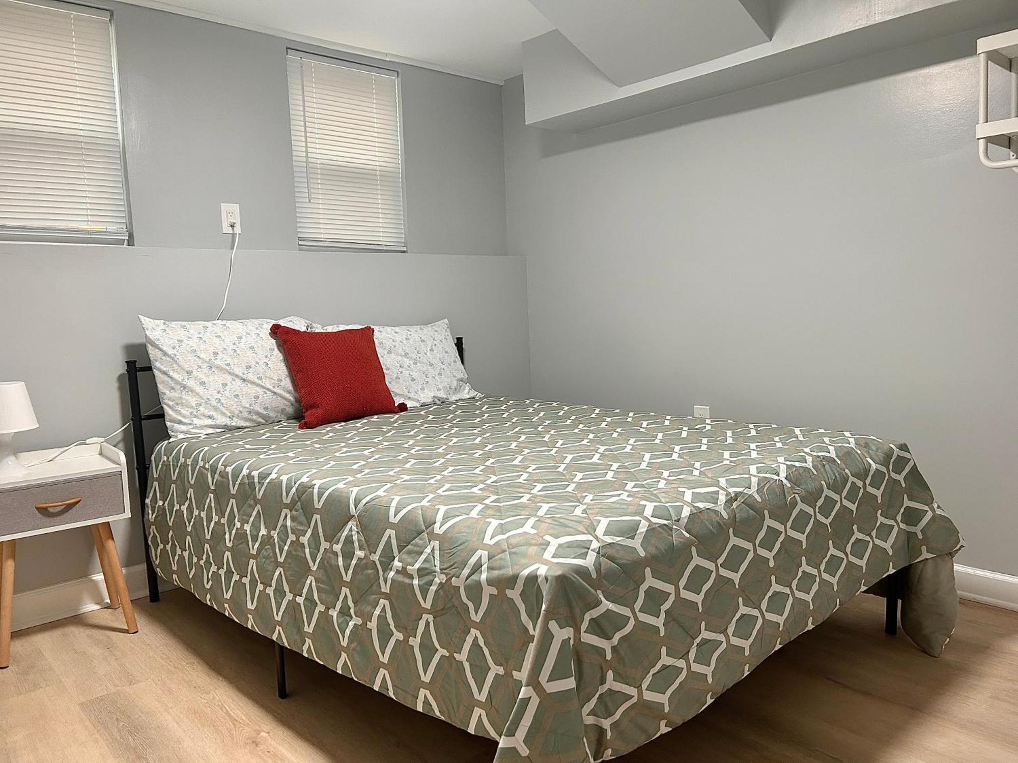 Comfy Lower Lvl Apt With Jetted Tub Near Uptown And Unc Charlotte Dış mekan fotoğraf