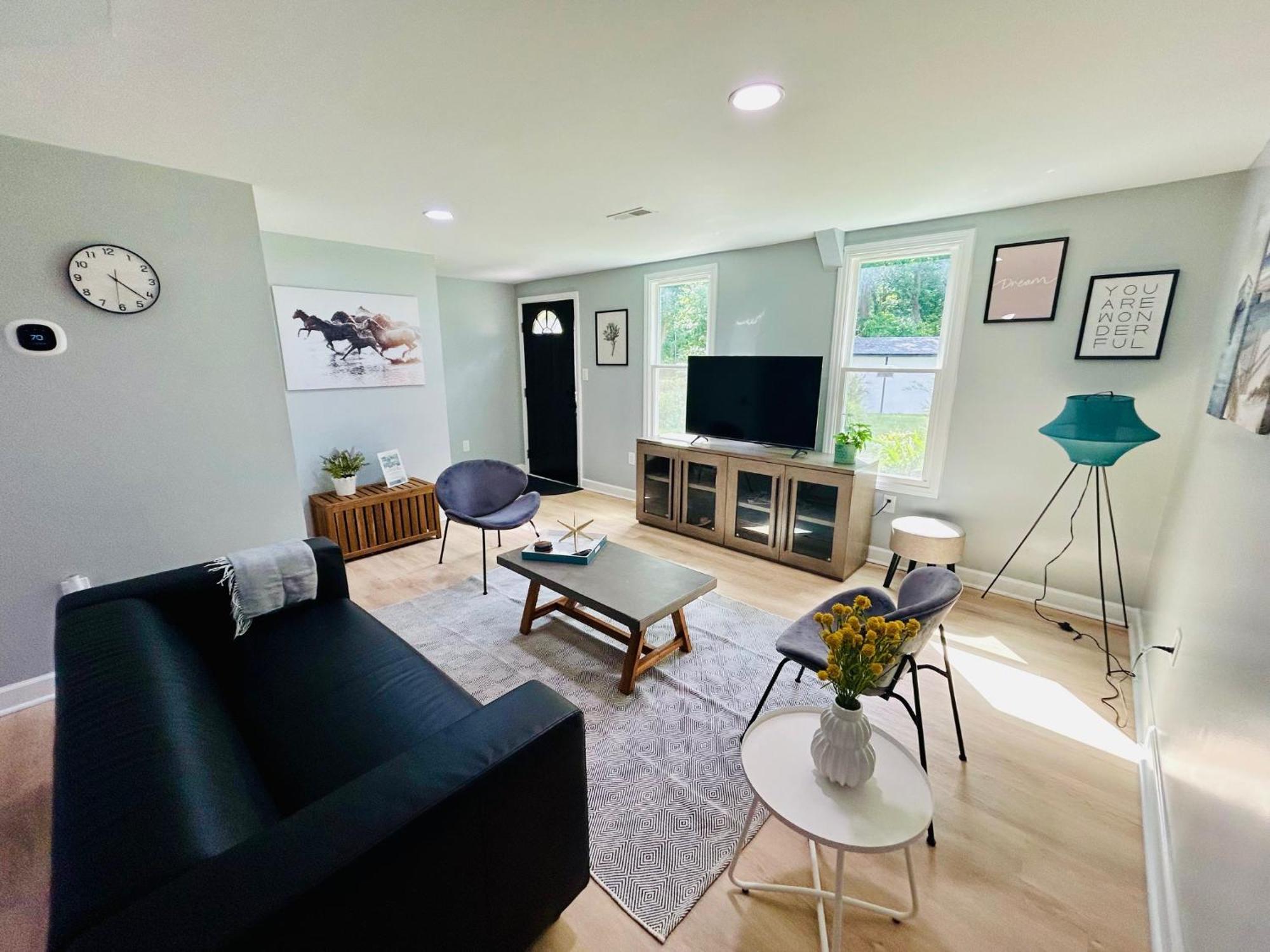 Comfy Lower Lvl Apt With Jetted Tub Near Uptown And Unc Charlotte Dış mekan fotoğraf
